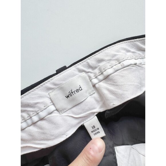 Aritzia WILFRED Carrot Black Crepe Tapered Leg Pleated Trousers Pants, Size 10 - Picture 7 of 14